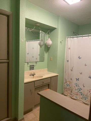 512 N Grand Street, Willow Springs, MO 65793