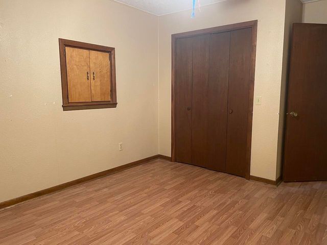 512 N Grand Street, Willow Springs, MO 65793