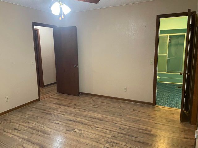 512 N Grand Street, Willow Springs, MO 65793