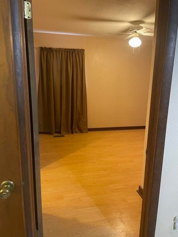 512 N Grand Street, Willow Springs, MO 65793