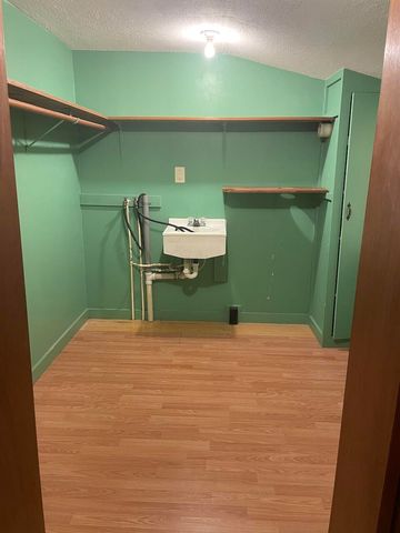 512 N Grand Street, Willow Springs, MO 65793