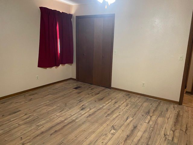 512 N Grand Street, Willow Springs, MO 65793