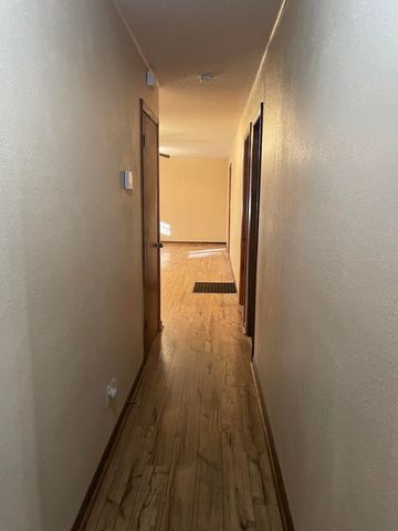 512 N Grand Street, Willow Springs, MO 65793