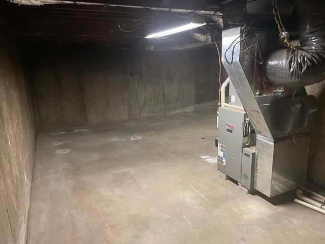 512 N Grand Street, Willow Springs, MO 65793