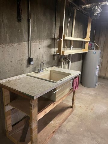 512 N Grand Street, Willow Springs, MO 65793