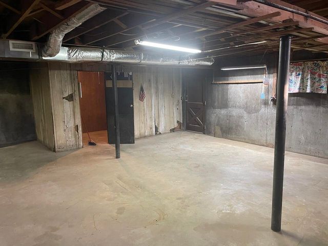 512 N Grand Street, Willow Springs, MO 65793