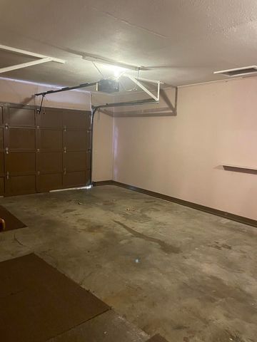 512 N Grand Street, Willow Springs, MO 65793