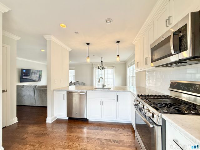 20 Third Street 4, Stamford, CT 06905