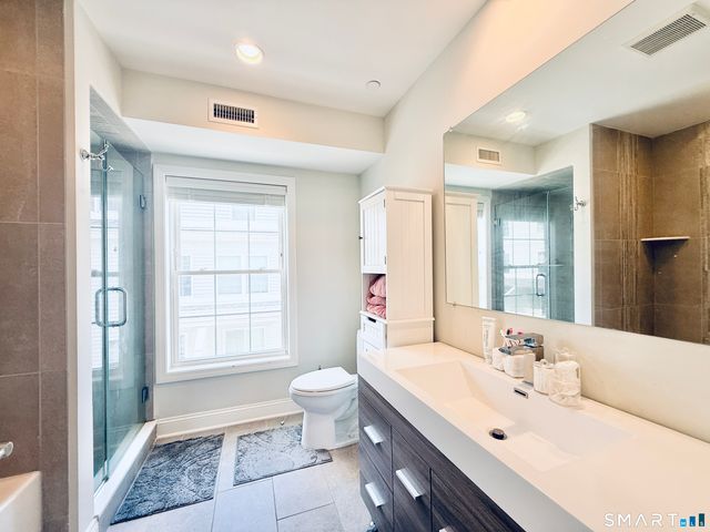 20 Third Street 4, Stamford, CT 06905