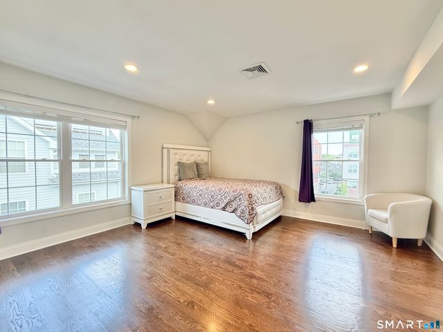 20 Third Street 4, Stamford, CT 06905