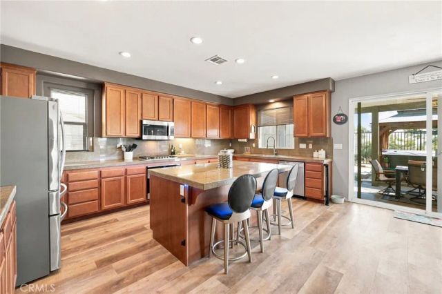23682 Saratoga Springs, Murrieta, CA 92562