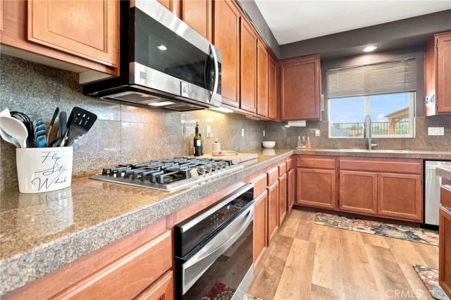 23682 Saratoga Springs, Murrieta, CA 92562