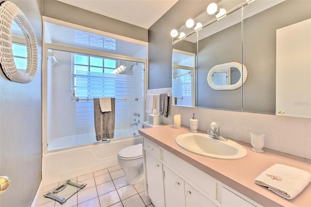 711 BANNOCKBURN AVENUE, Temple Terrace, FL 33617