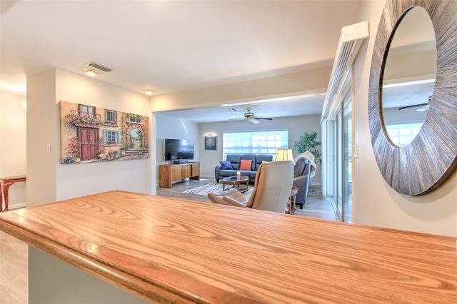 711 BANNOCKBURN AVENUE, Temple Terrace, FL 33617