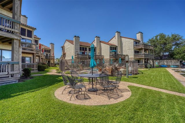 509 Short Circuit 203, Horseshoe Bay, TX 78657