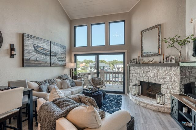 509 Short Circuit 203, Horseshoe Bay, TX 78657