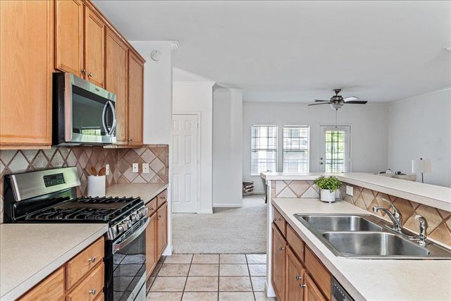 2900 S Lakeline BLVD 124, Cedar Park, TX 78613