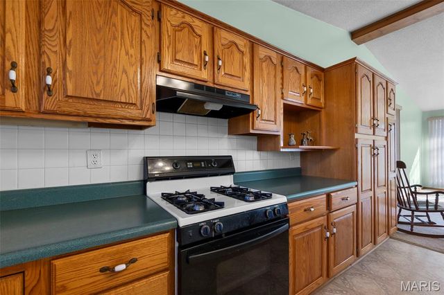 28 Oak Drive, Wappapello, MO 63966