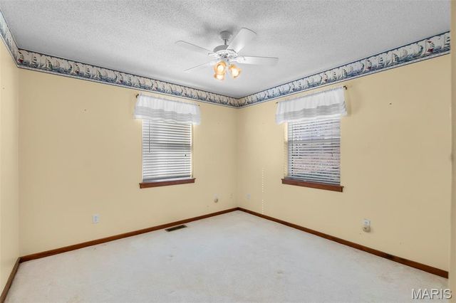 28 Oak Drive, Wappapello, MO 63966