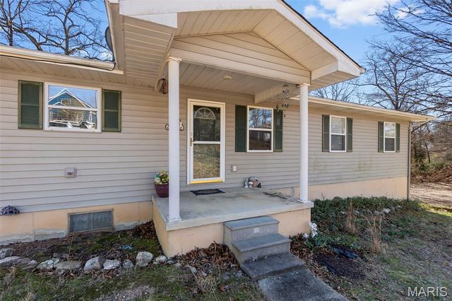 28 Oak Drive, Wappapello, MO 63966