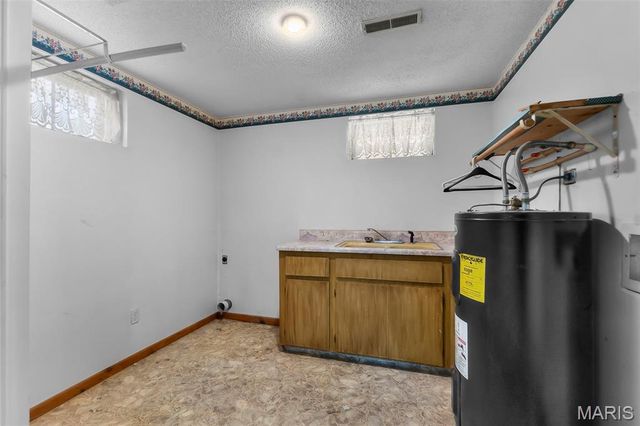 28 Oak Drive, Wappapello, MO 63966