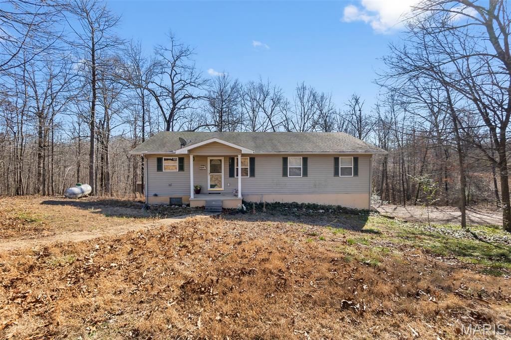 28 Oak Drive, Wappapello, MO 63966