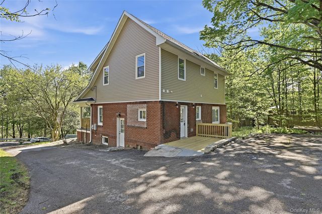24 Summit Avenue, Harriman, NY 10926