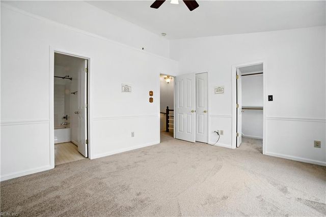 702 W Lake CIR, Chesapeake, VA 23322