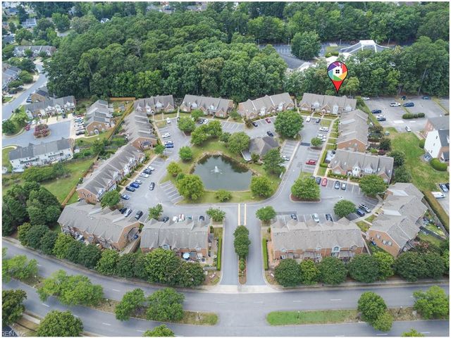 702 W Lake CIR, Chesapeake, VA 23322