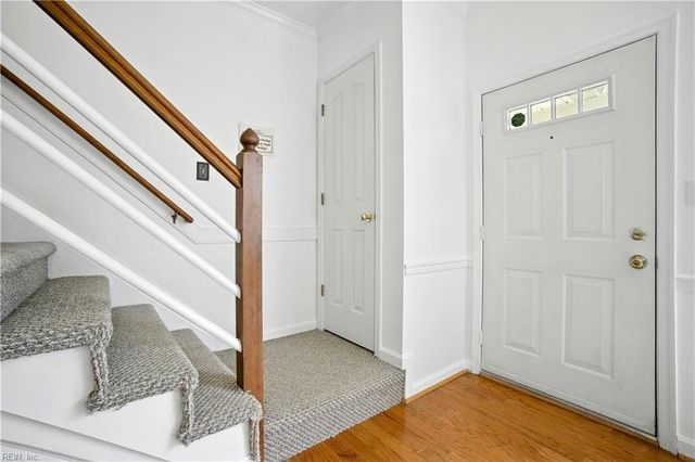 702 W Lake CIR, Chesapeake, VA 23322