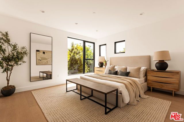 2425 20th Street B, Santa Monica, CA 90405