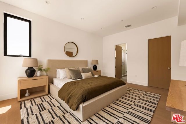 2425 20th Street B, Santa Monica, CA 90405