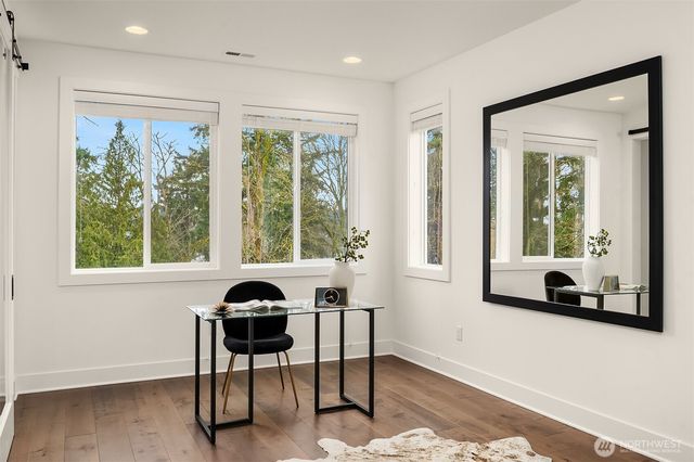 7967 112th Lane SE, Newcastle, WA 98056