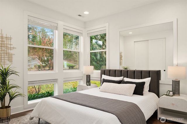 7967 112th Lane SE, Newcastle, WA 98056