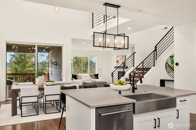 7967 112th Lane SE, Newcastle, WA 98056