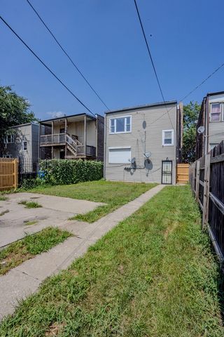 1523 E 74th Place 1, Chicago, IL 60619