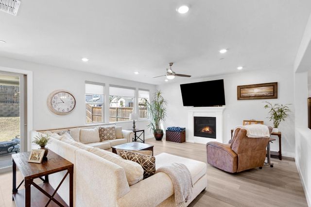 2940 Laredo Dr, Rocklin, CA 95765