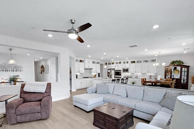 2940 Laredo Dr, Rocklin, CA 95765