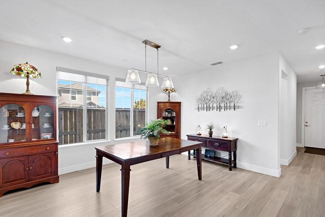 2940 Laredo Dr, Rocklin, CA 95765