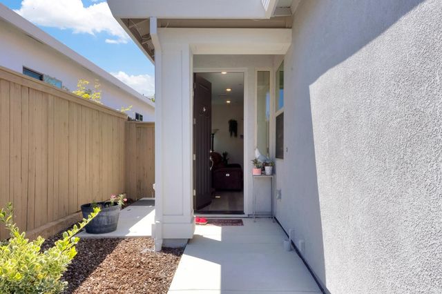 2940 Laredo Dr, Rocklin, CA 95765