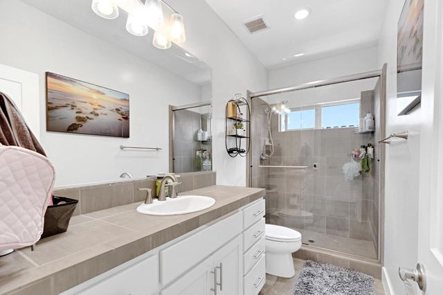 2940 Laredo Dr, Rocklin, CA 95765