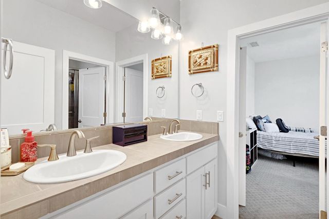 2940 Laredo Dr, Rocklin, CA 95765