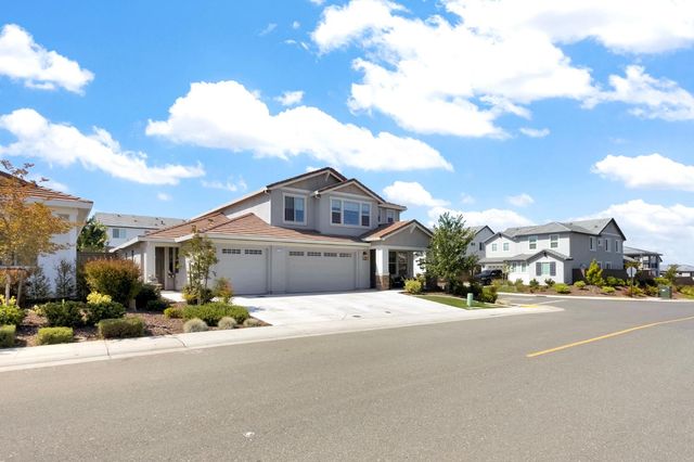 2940 Laredo Dr, Rocklin, CA 95765