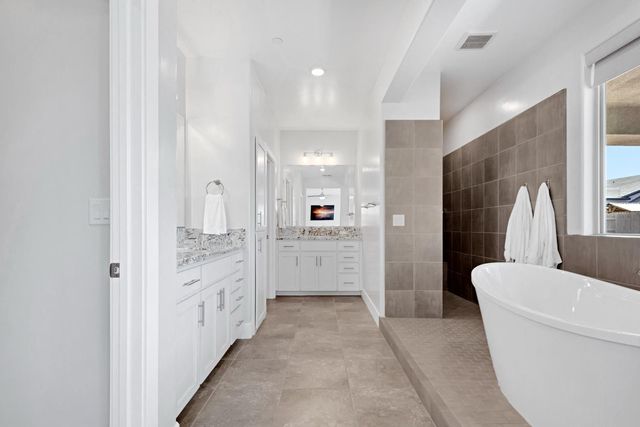 2940 Laredo Dr, Rocklin, CA 95765