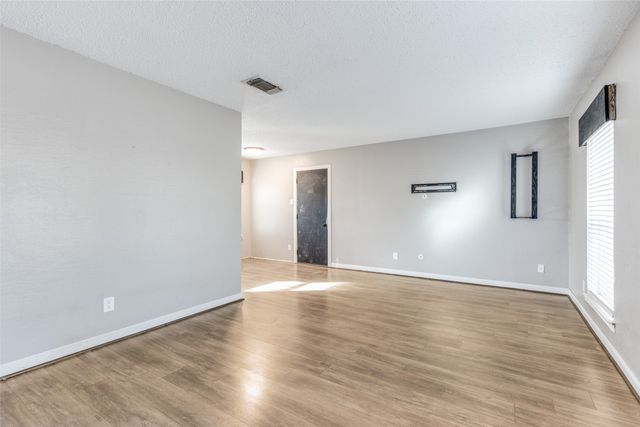 500 Lake Crest Parkway, Azle, TX 76020