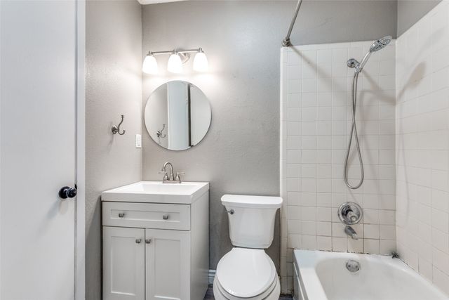 500 Lake Crest Parkway, Azle, TX 76020