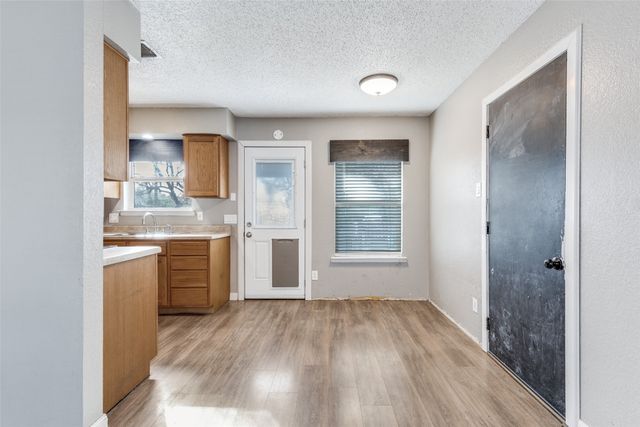 500 Lake Crest Parkway, Azle, TX 76020