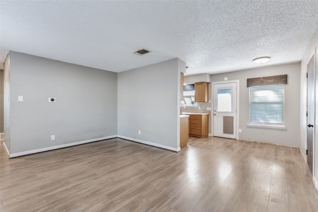 500 Lake Crest Parkway, Azle, TX 76020