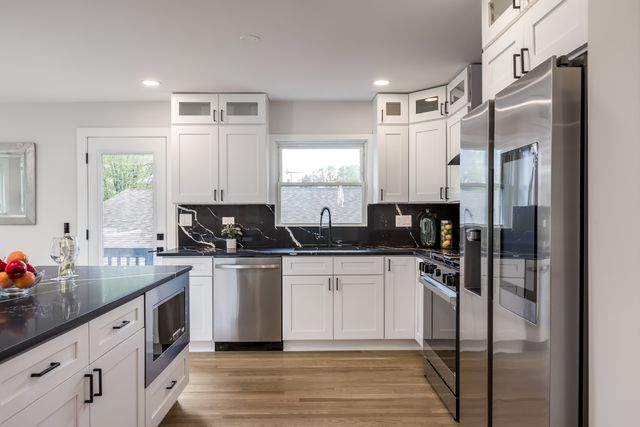 9132 Lincolnwood Drive, Evanston, IL 60203