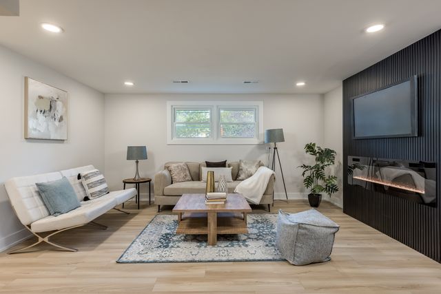 9132 Lincolnwood Drive, Evanston, IL 60203
